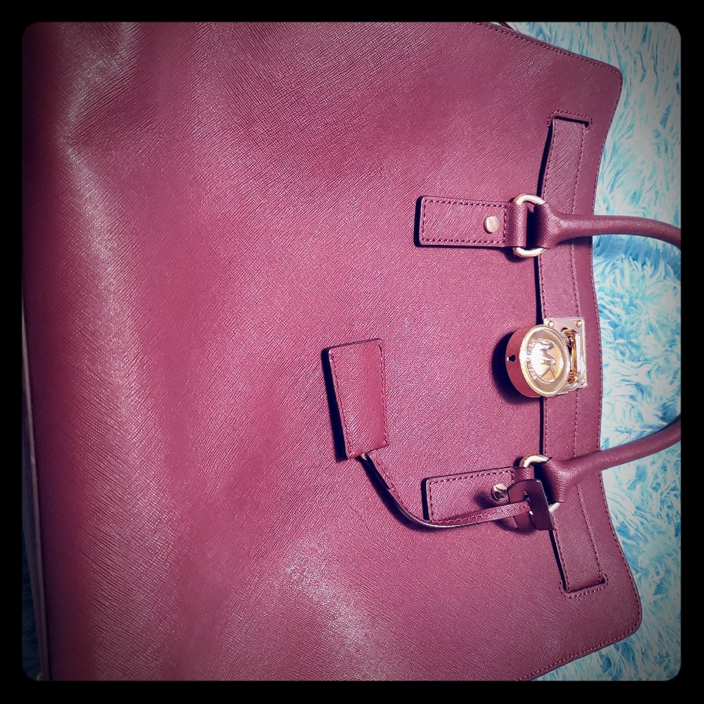 Micheal Kors Purse
